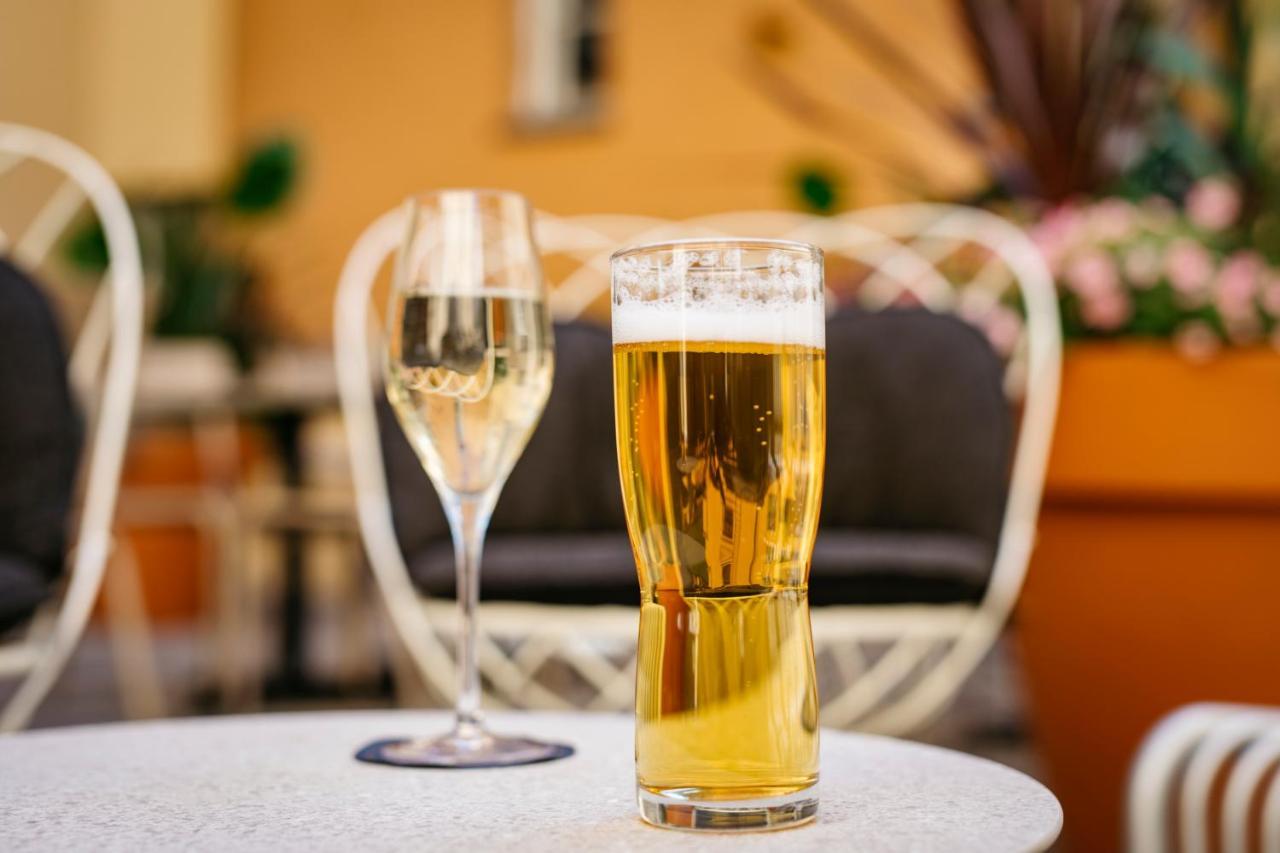 Solo Sokos Hotel Torni Helsinki Dış mekan fotoğraf A glass of beer